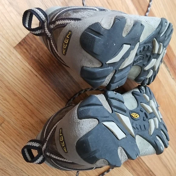 Keen Hiker LaceUps! - Picture 5 of 7